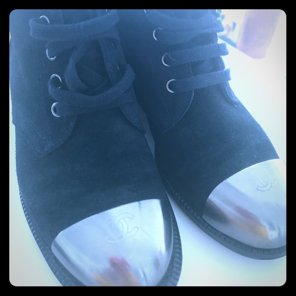 Chanel navy blue suede booties size 37